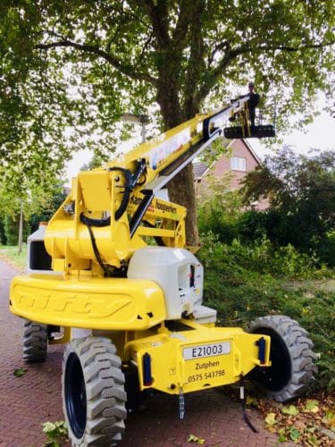 21 meter zelfrijdende hybride bomen snoeien Kamphuis Hoogwerkers 21 meter zelfrijdende hybride bomen snoeien Kamphuis Hoogwerkers