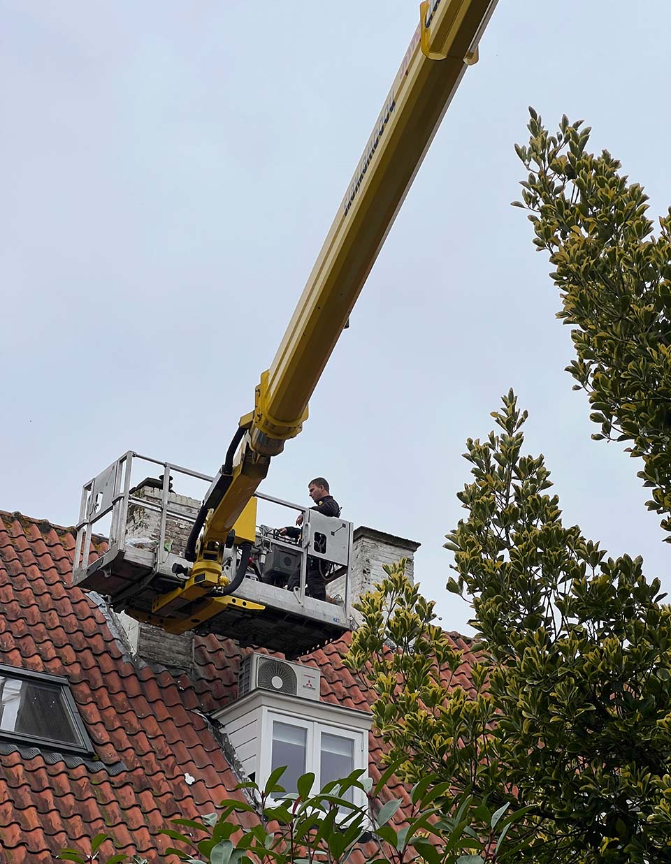 Project vrachtwagenhoogwerker voor Lika Schildersbedrijf afbeelding 3 – Kamphuis Hoogwerkers