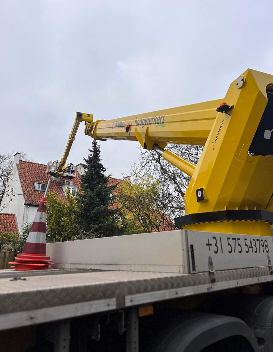 Project vrachtwagenhoogwerker voor Lika Schildersbedrijf afbeelding 5 - Kamphuis Hoogwerkers